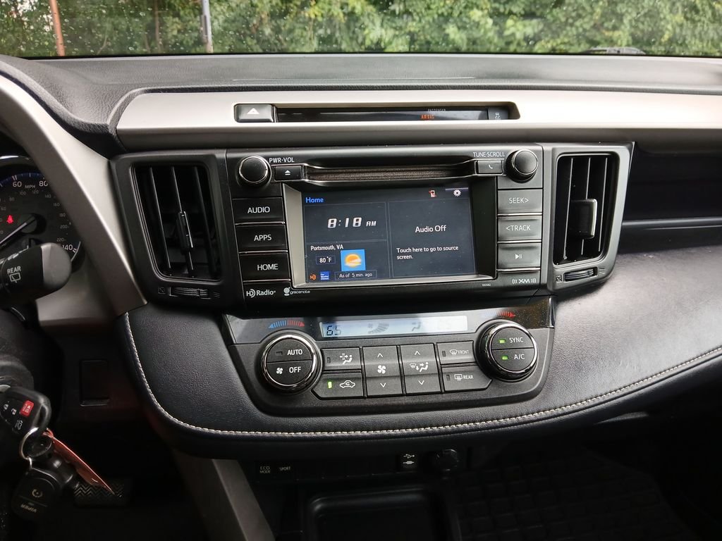 Used 2016 Black Toyota XLE image 22