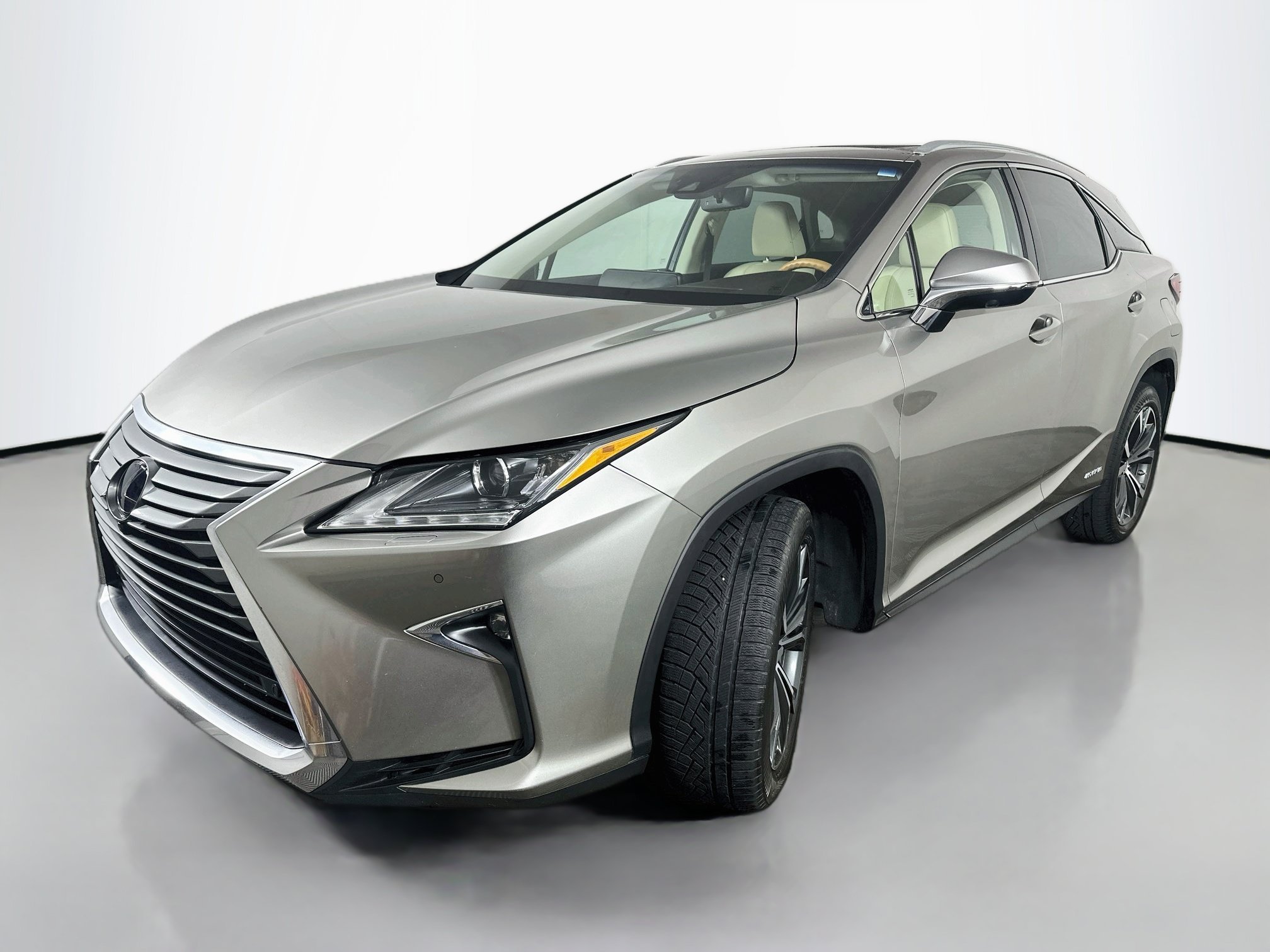 Used 2019 Atomic Silver Lexus 450h image 3
