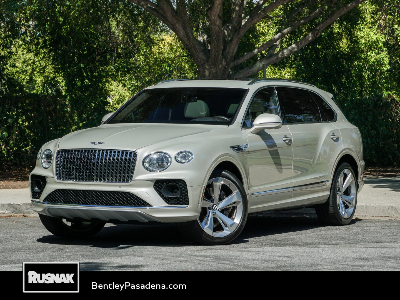 2023 Bentley Bentayga EWB