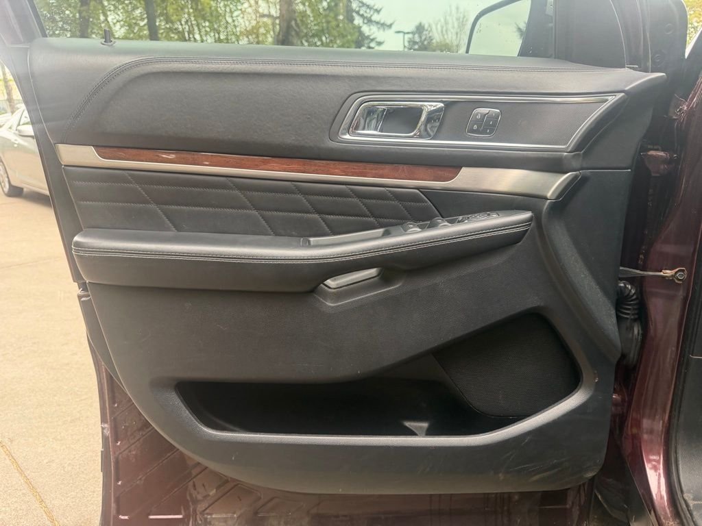 Used 2018 Burgundy Ford Platinum image 10