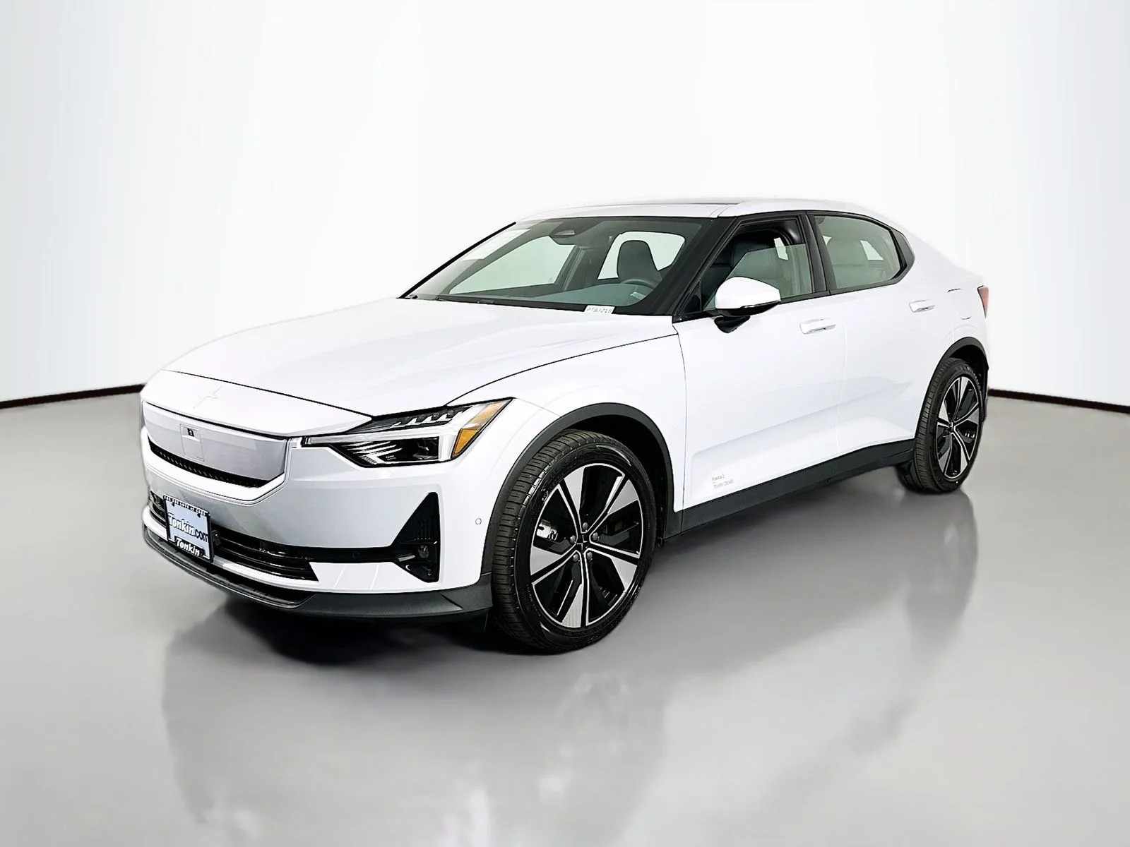 Used 2024 Magnesium Metallic Polestar Long Range Dual Motor image 3