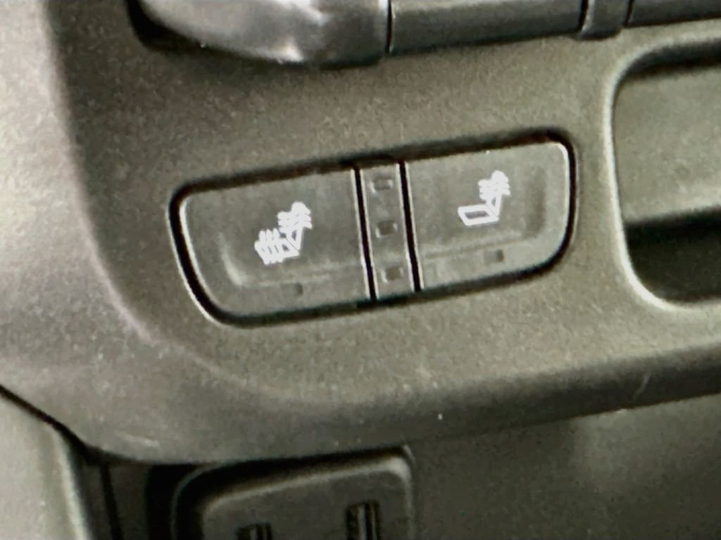 2022 Chevrolet Colorado Z71 - Photo 21