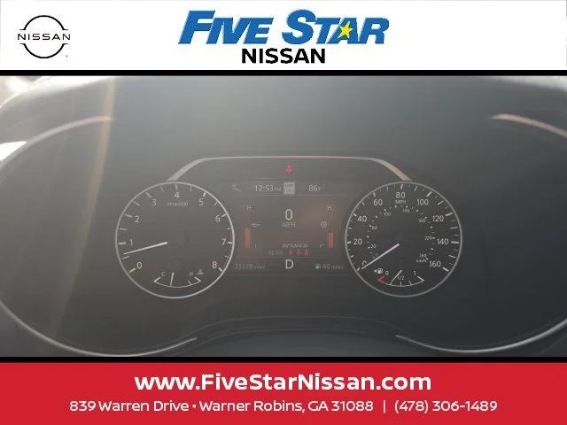 Used 2023 Silver Nissan Platinum image 20