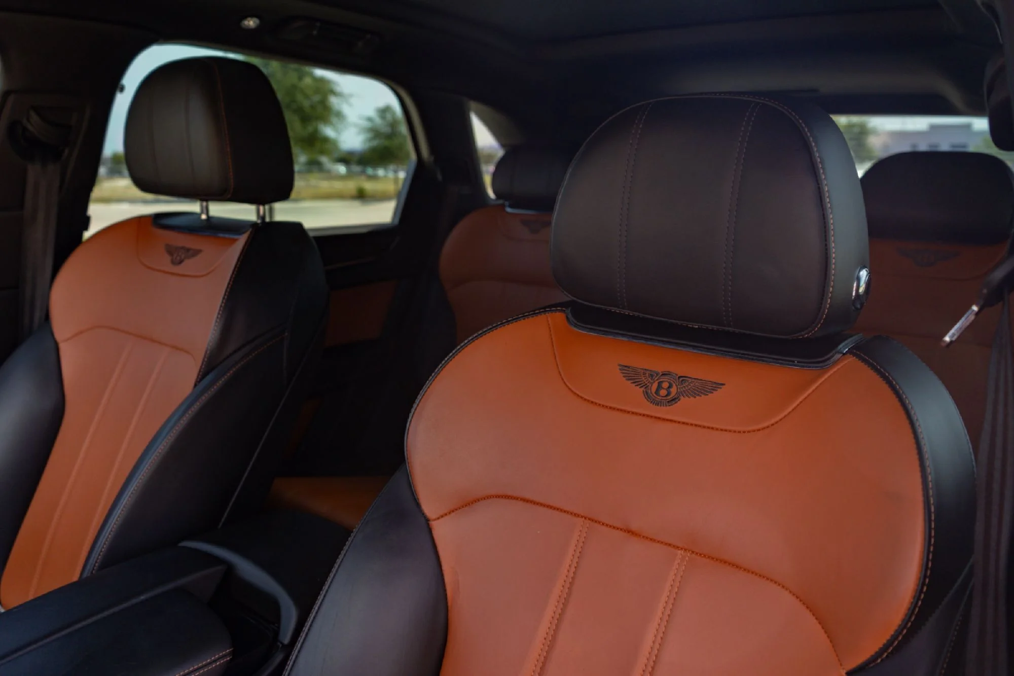 Used 2019 Black Bentley V8 image 11