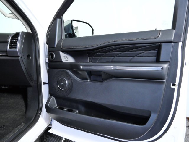 Used 2019 White Ford Platinum image 8