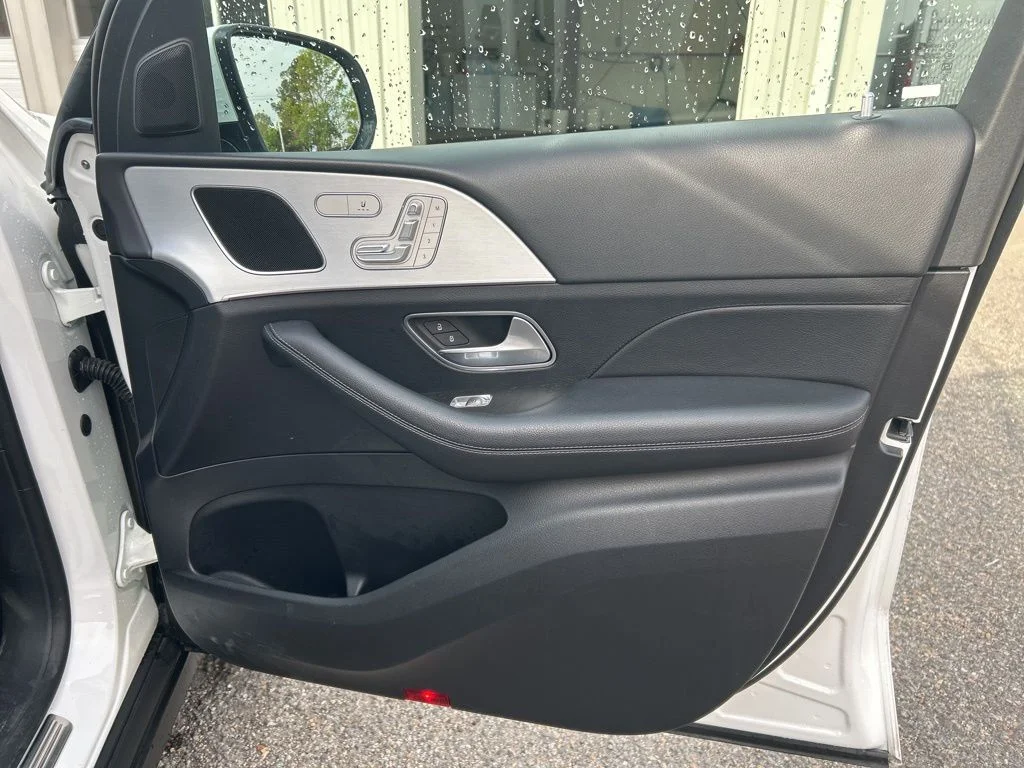 Used 2024 Silver Mercedes-Benz GLE 450e image 23