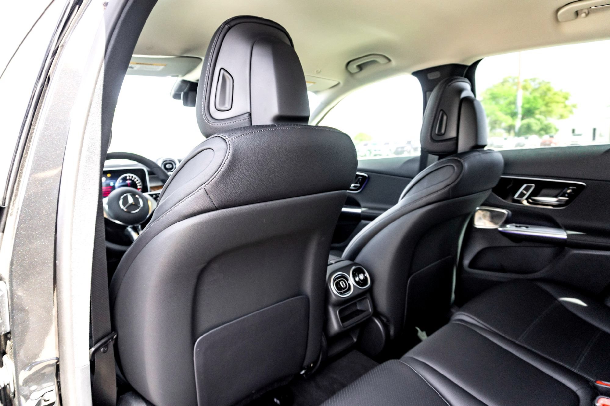 2025 Mercedes-Benz GLC Base - Photo 43