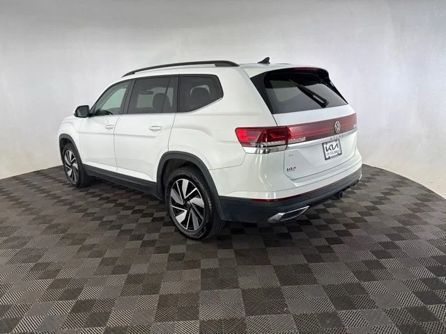Used 2024  Volkswagen 2.0T SE w/Technology image 9