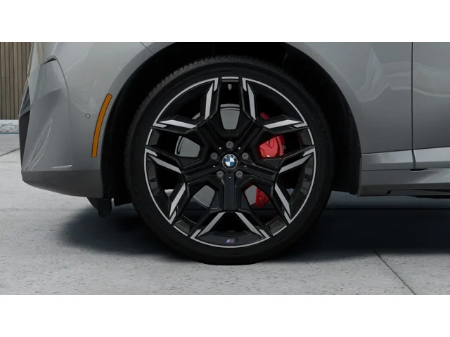 New 2027 Space Silver Metallic BMW 40 xDrive image 7