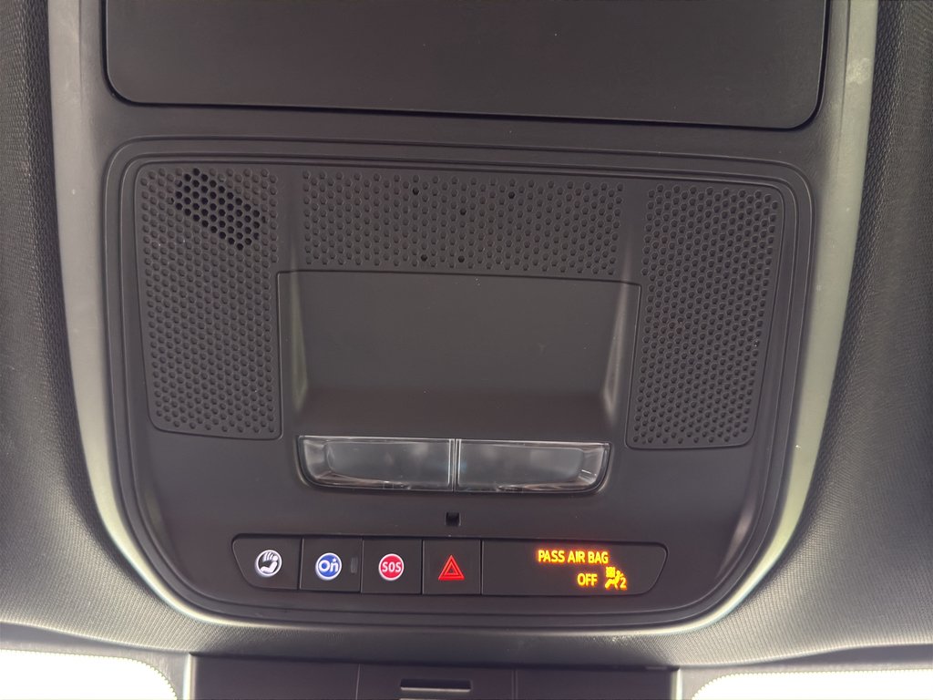 Used 2025 Sterling Metallic GMC AWD Elevation image 26