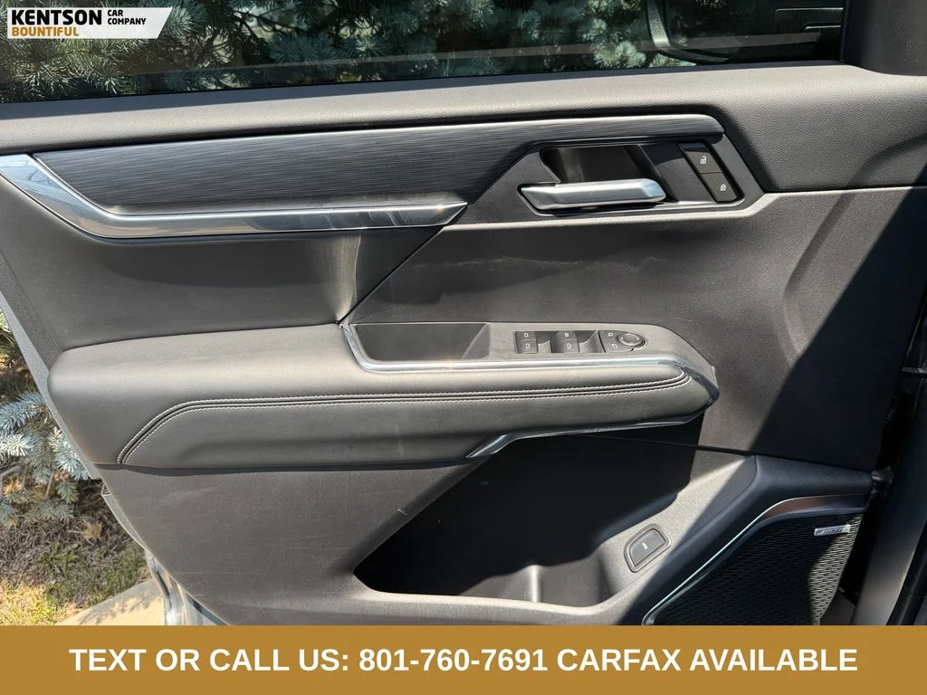Used 2025 Gray GMC Elevation image 20