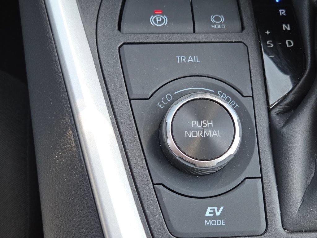 Certified Used 2024 Ice Cap Toyota XLE image 10