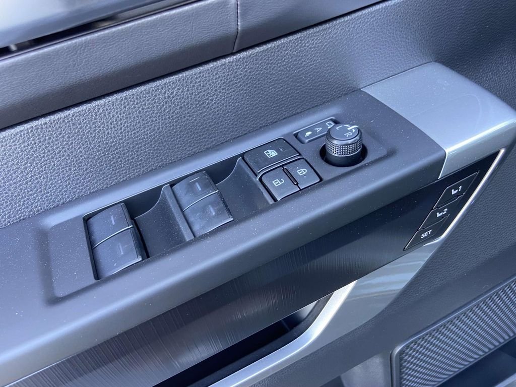 2025 Toyota Tundra Platinum - Photo 20