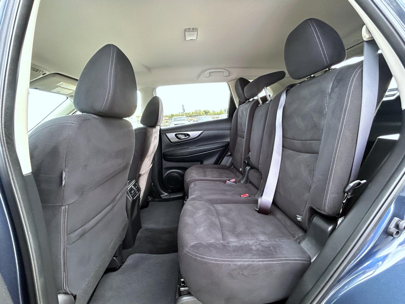 Used 2016 Blue Nissan SV image 20