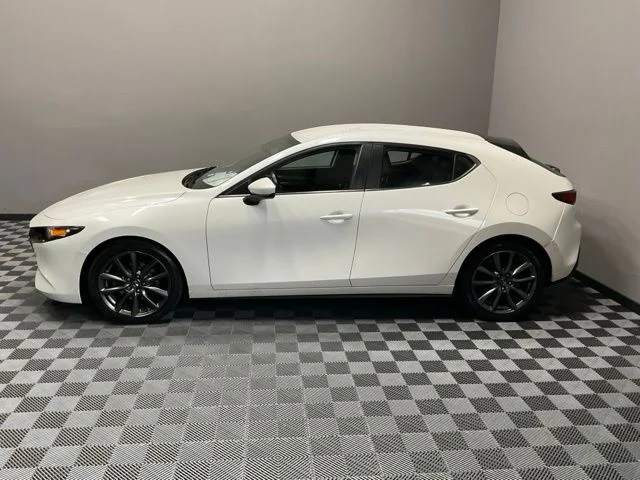 Used 2019 White Mazda Base image 6