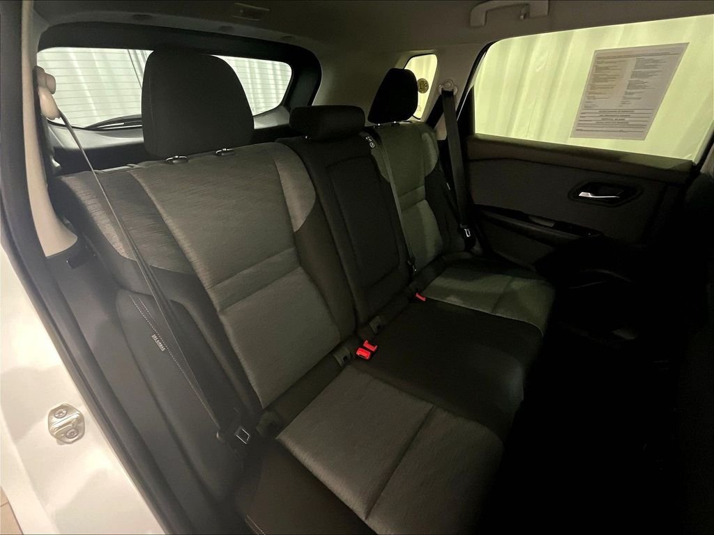 Used 2023 White Nissan SV image 16