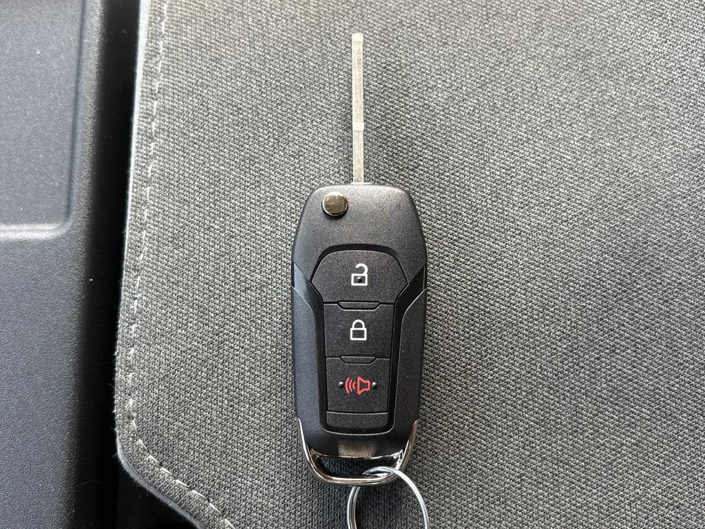 Certified Used 2025 Gray Ford XLT image 33