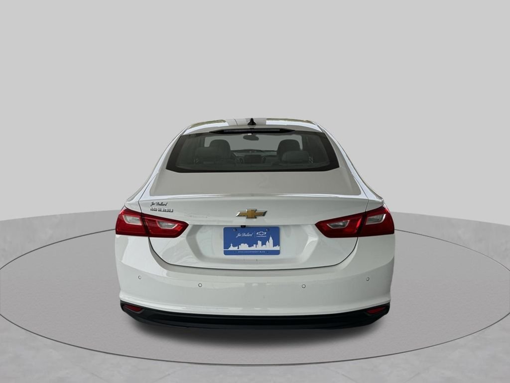 Used 2024 White Chevrolet LS image 7