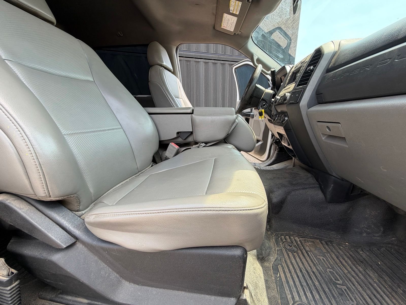 Used 2019 Oxford White Ford XL image 16
