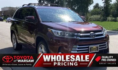 Used 2017 Red Toyota Limited image 1