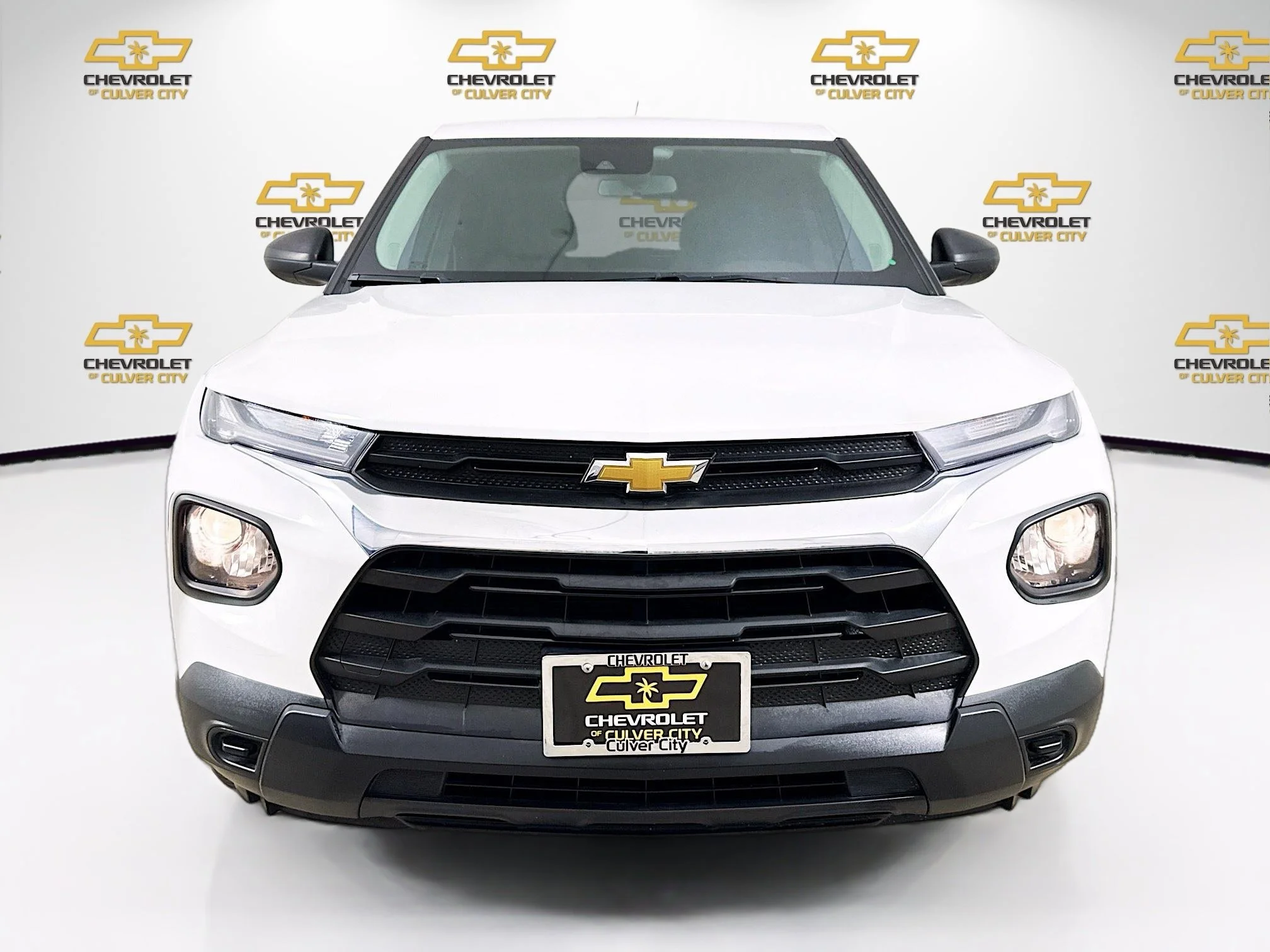 Used 2023 Summit White Chevrolet LS image 2