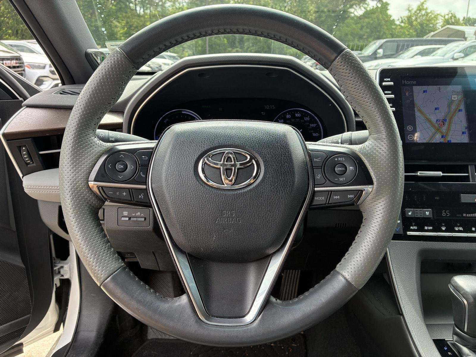 Used 2020 Wind Chill Pearl Toyota Hybrid Limited image 10