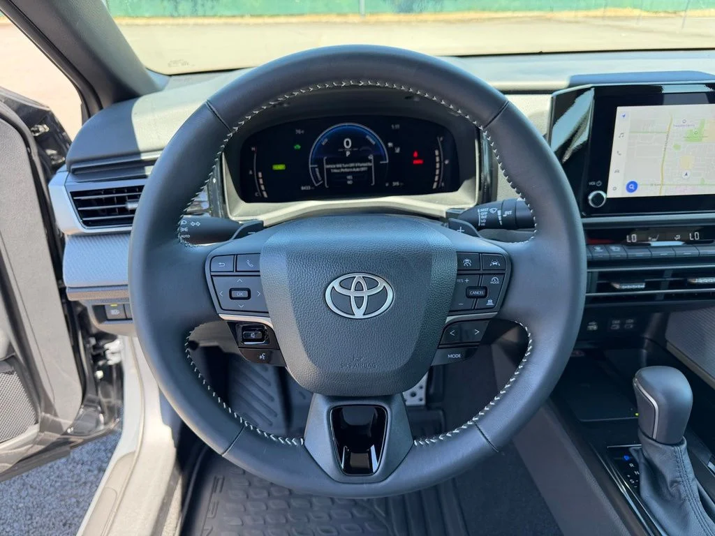 Used 2025 Underground Toyota SE image 19