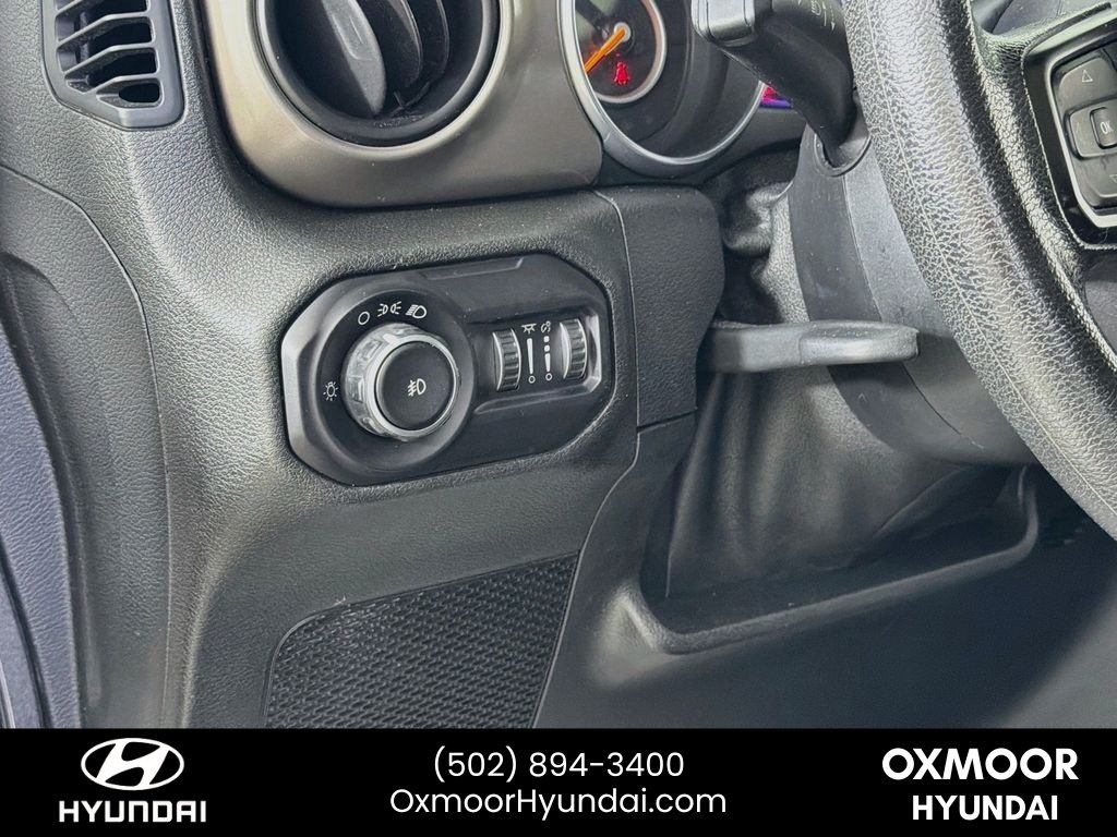 Used 2018 Granite Crystal Metallic Clearcoat Jeep Sport image 10