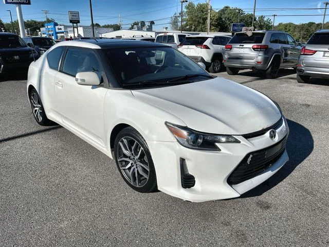 Used 2014 White Scion Base image 11