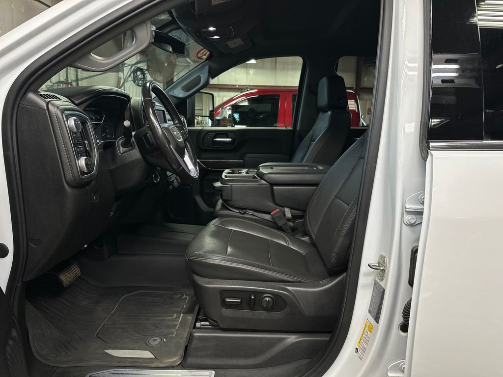 Used 2020 White GMC SLT image 14