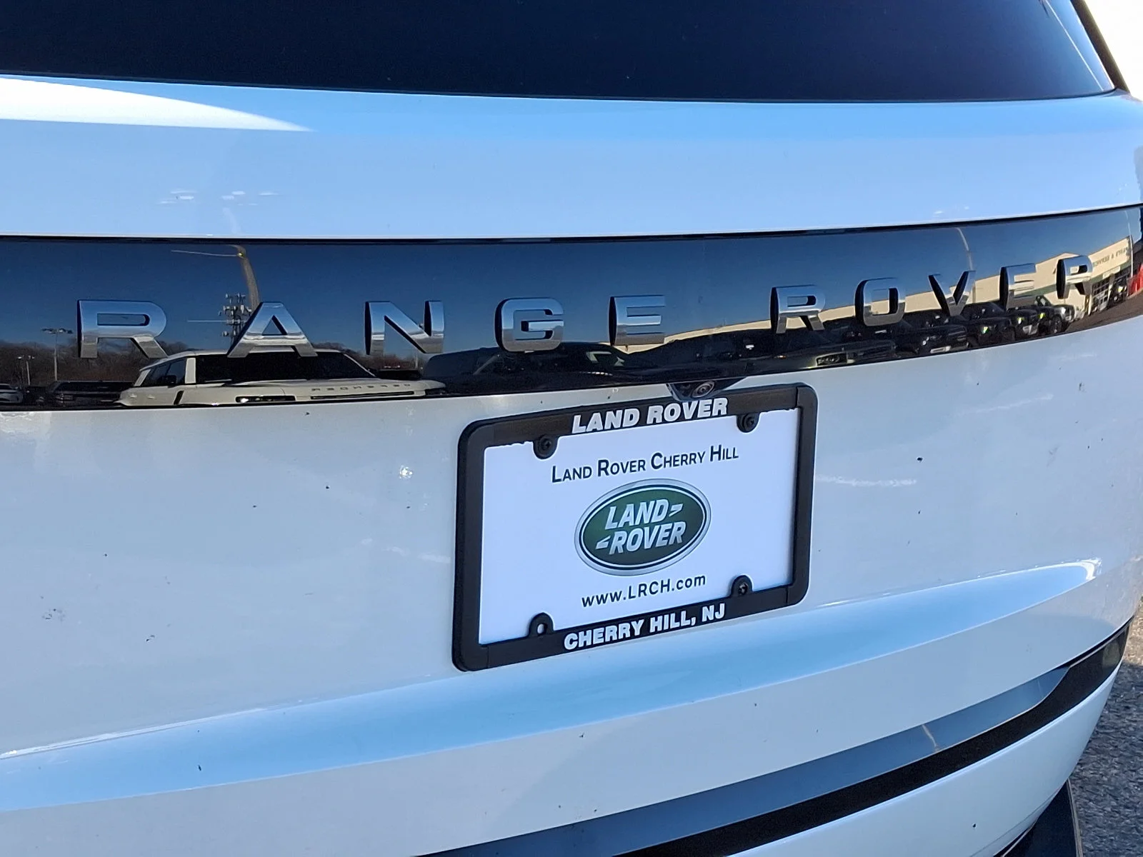 New 2025 Fuji White - 1AA Land Rover Autobiography image 31