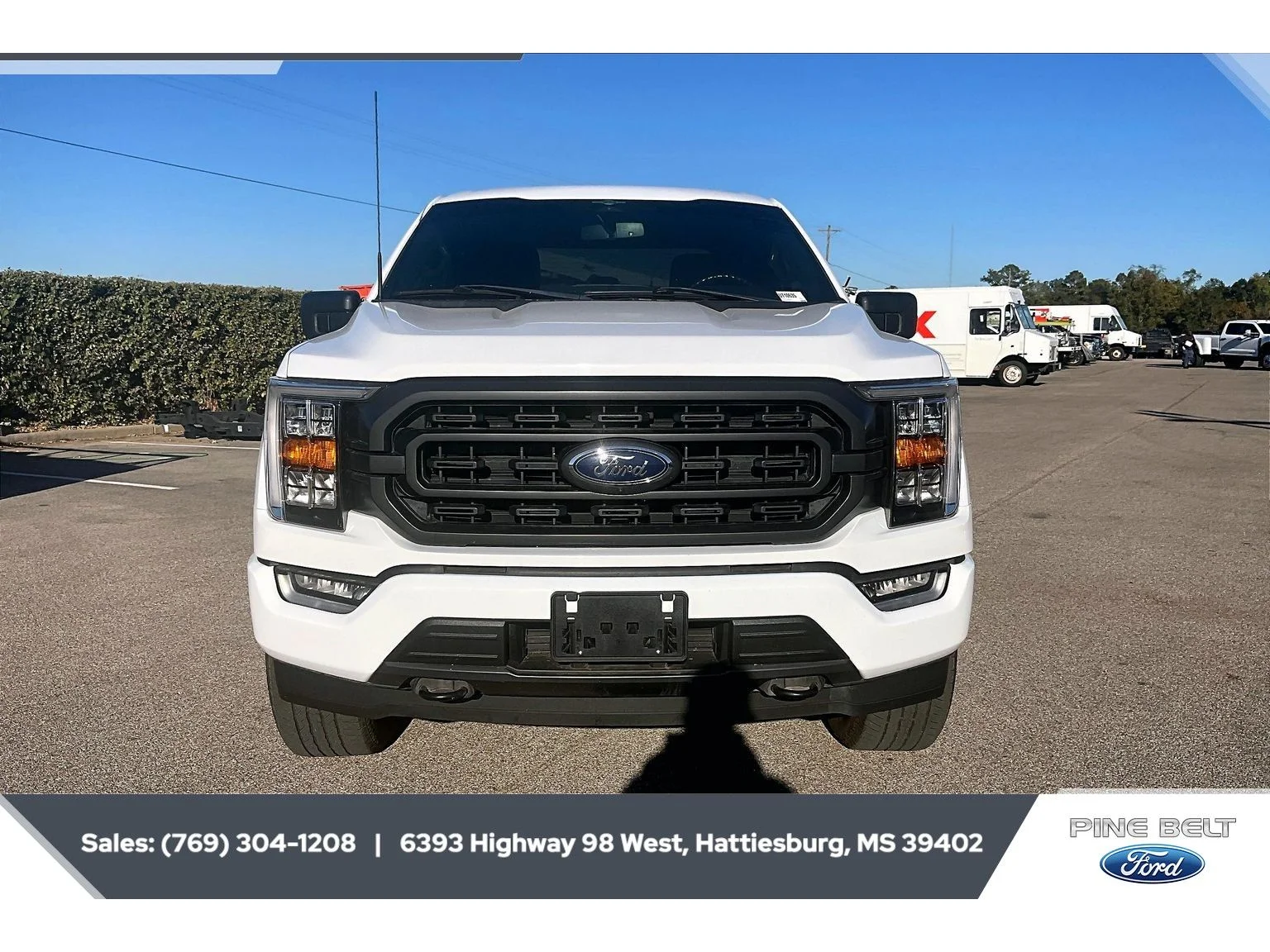 Used 2023 Oxford White Ford XLT image 5