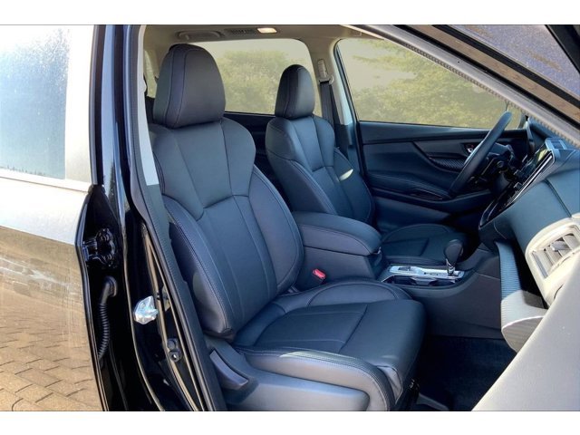 New 2026 CRYSTAL BLACK SILICA Subaru Premium 7-Passenger image 10