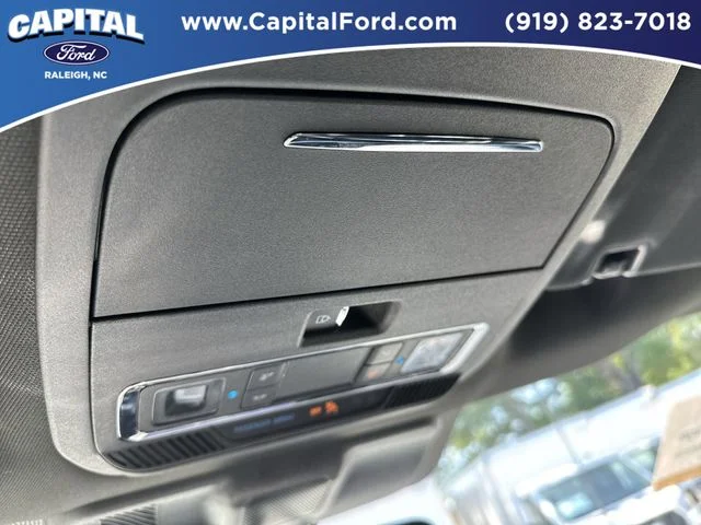 Used 2025 White Ford Lariat image 32