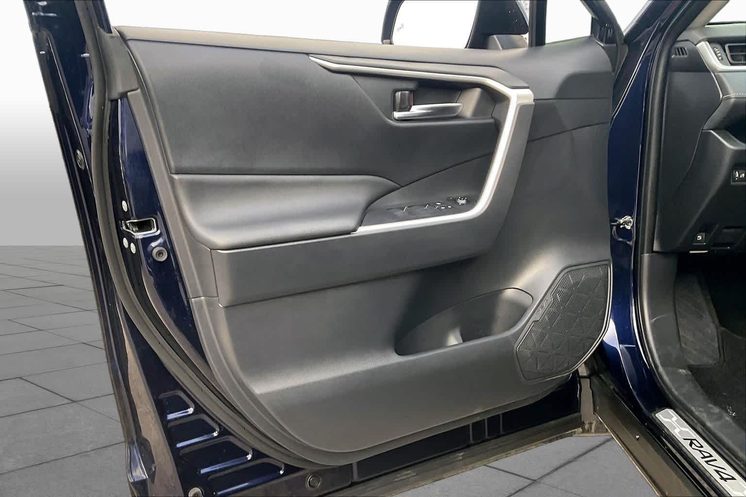 Used 2025 Blueprint Toyota Hybrid XLE image 22