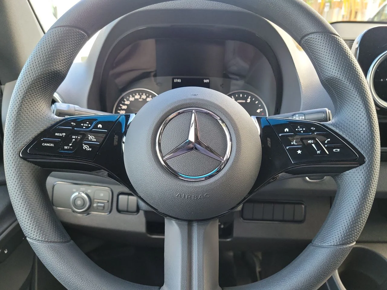 New 2026 Arctic White Mercedes-Benz Cargo 170 WB image 27