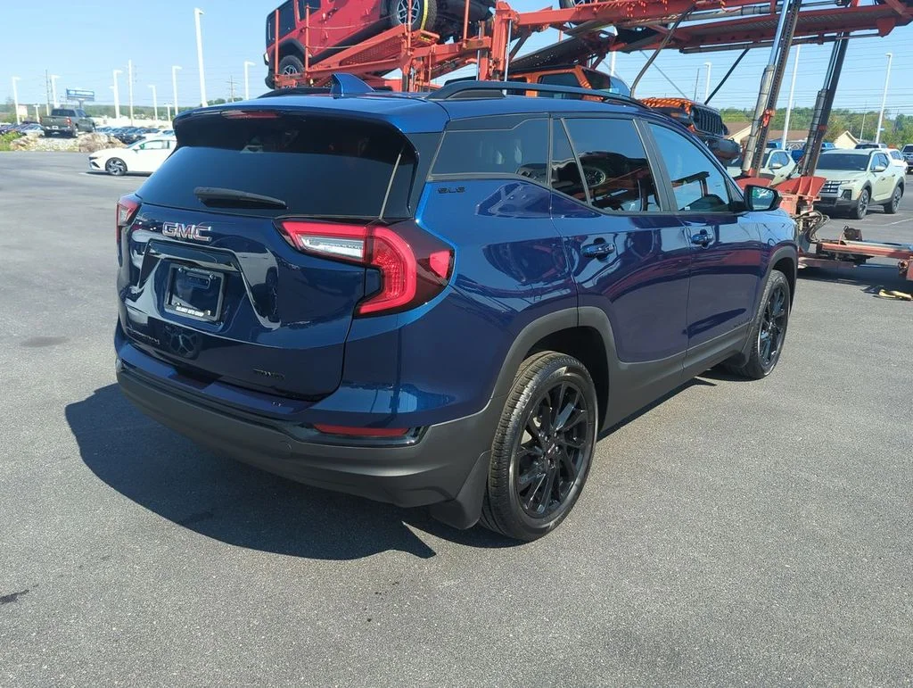 Used 2023 Blue GMC SLE image 8