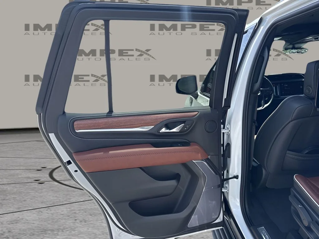 Used 2024 White GMC Denali Ultimate image 32