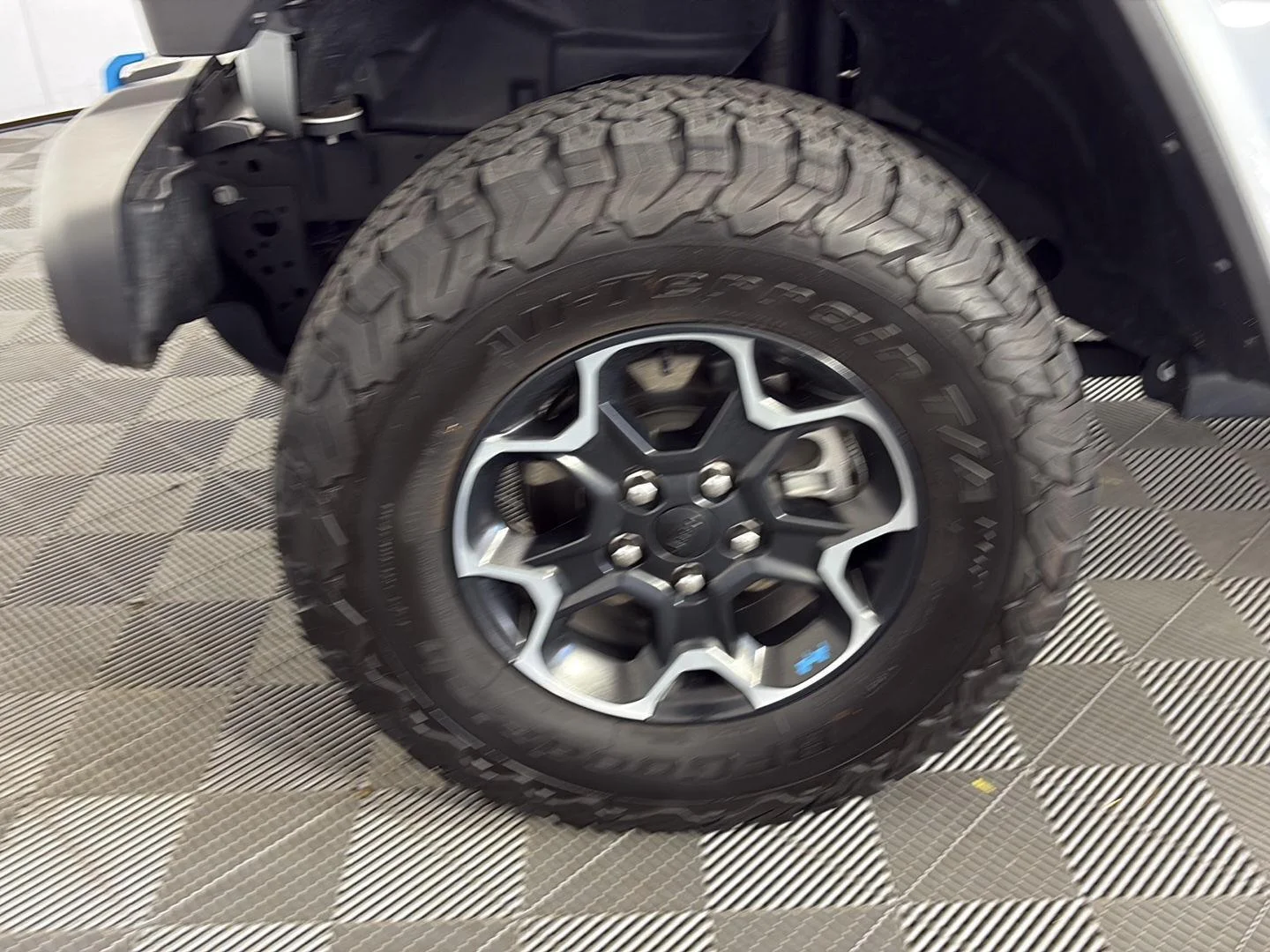 Used 2023 Silver Zynith Clearcoat Jeep Rubicon image 18