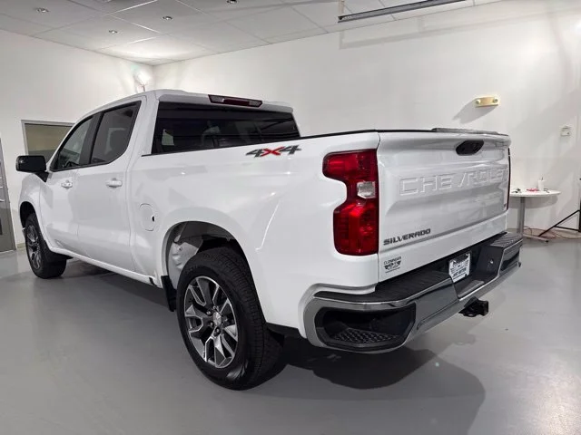 Used 2024 White Chevrolet LT image 5
