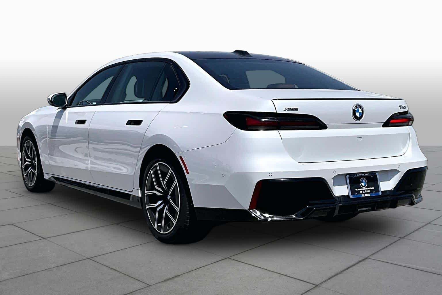 New 2026 Mineral White Metallic BMW 740i xDrive image 12