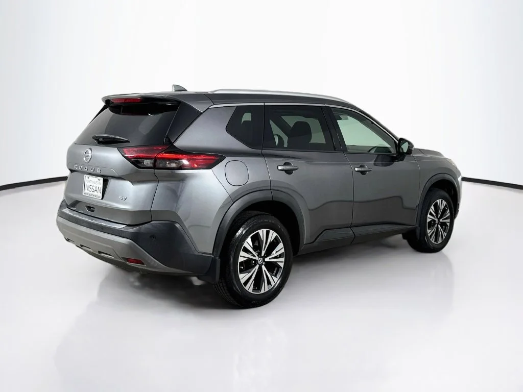 Used 2021 Gun Metallic Nissan SV image 7