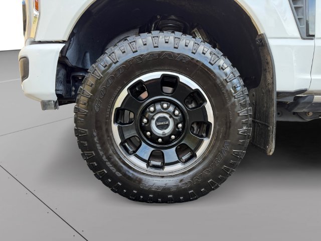 Used 2025 White Ford Platinum image 9
