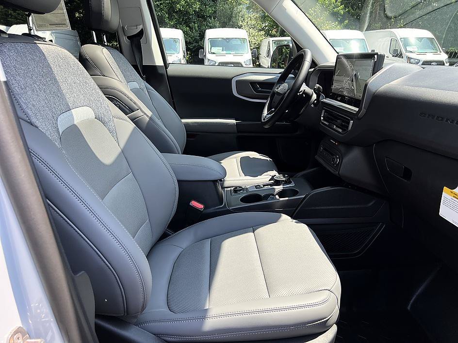 New 2026 Space White Metallic Ford Badlands® image 21