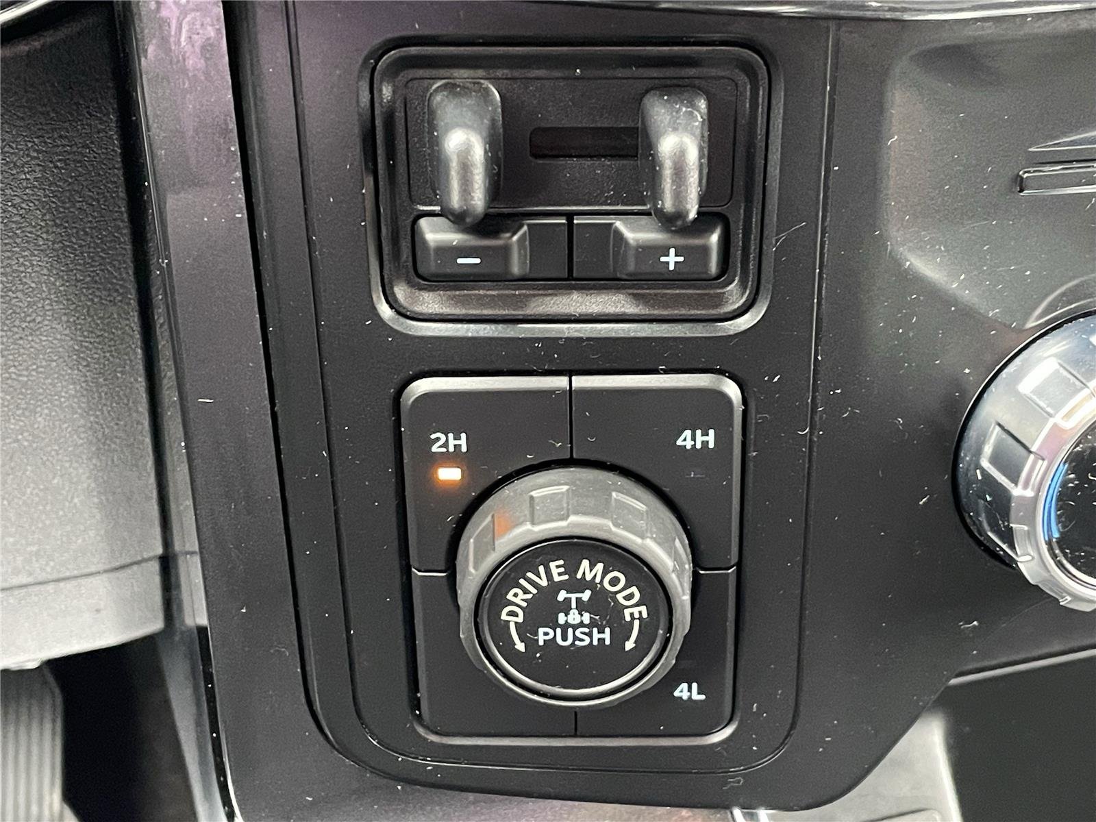 Used 2022 Race Red Ford XLT image 24