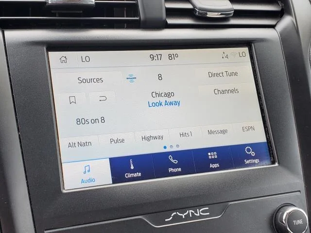 Used 2019 Blue Metallic Ford SE image 14