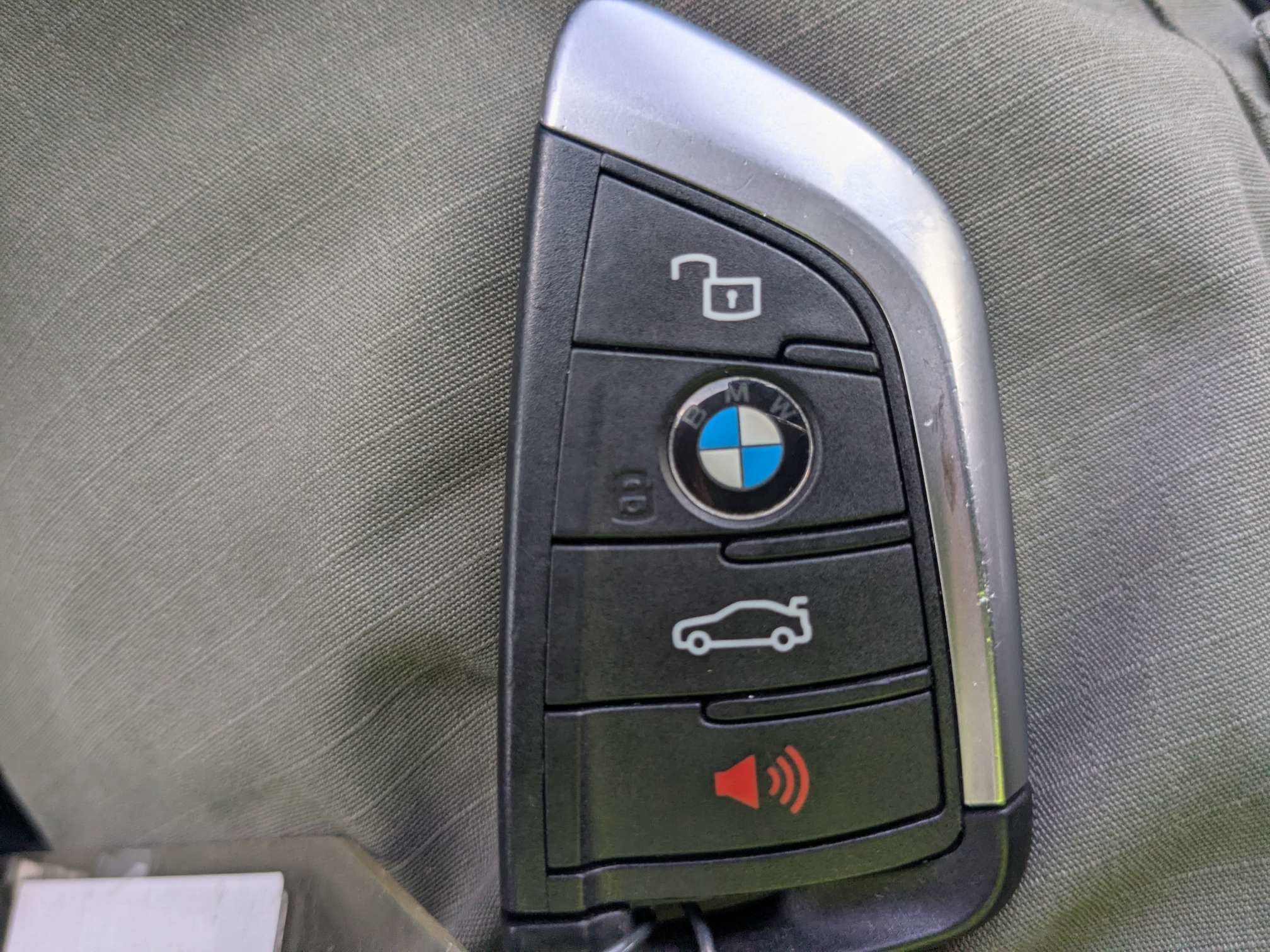 Used 2024 Jet Black BMW sDrive30i image 40