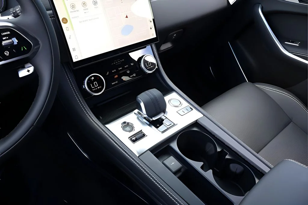 2026 Jaguar F-Pace R-Dynamic S - Photo 24