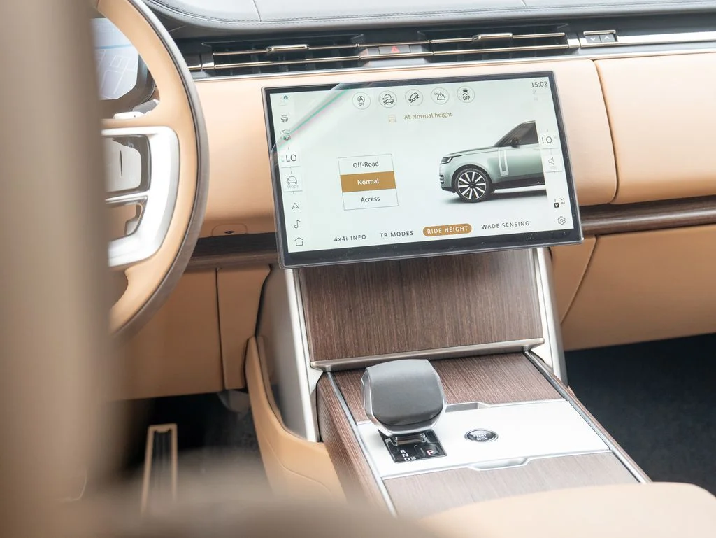 New 2026 Belgravia Green Land Rover SE image 20