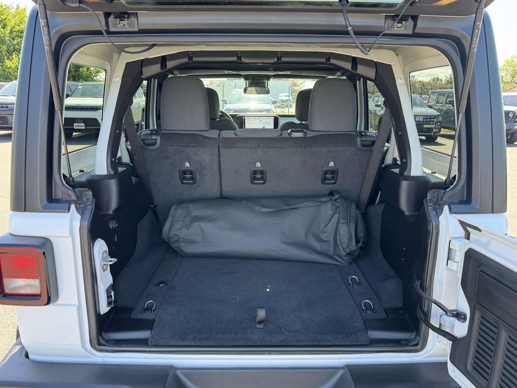 Used 2024 White Jeep Sport S image 28